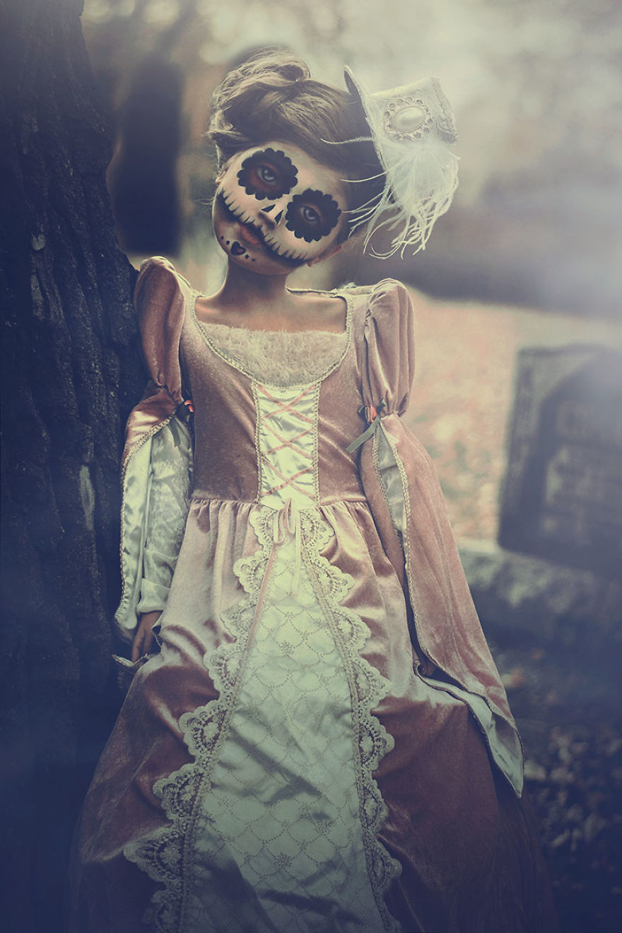 I Create Fantasy-Like Images By Giving Big Eyes To My Models