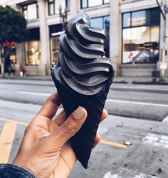 Finally, Black Ice-Cream Is A Thing And It Will Match Your Dark Soul Finally, Black Ice-Cream Is A Thing And It Will Match Your Dark Soul
