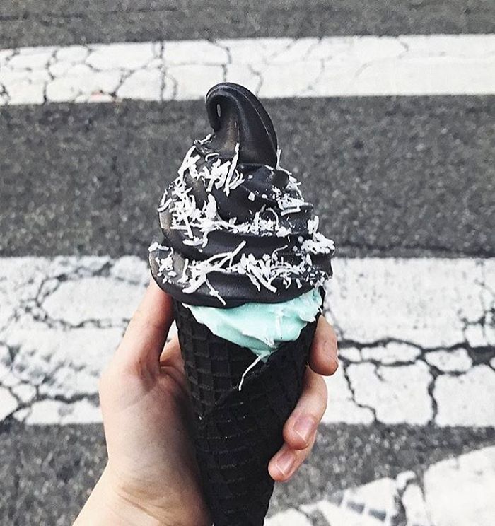 Finally, Black Ice-Cream Is A Thing And It Will Match Your Dark Soul Finally, Black Ice-Cream Is A Thing And It Will Match Your Dark Soul