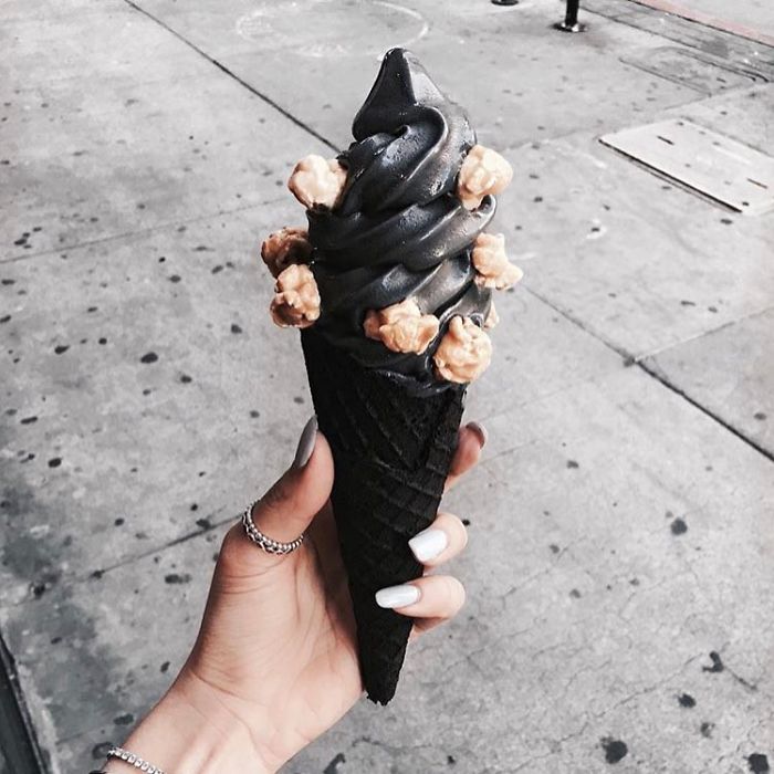 Finally, Black Ice-Cream Is A Thing And It Will Match Your Dark Soul Finally, Black Ice-Cream Is A Thing And It Will Match Your Dark Soul