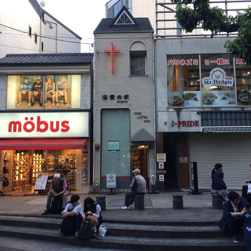Photographer Captures Small Yet Utterly Delightful Buildings In Kyoto, Japan Photographer Captures Small Yet Utterly Delightful Buildings In Kyoto, Japan