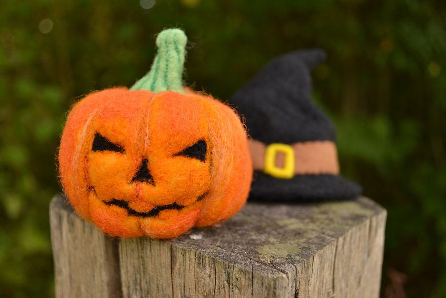 I Create Unique Needle Felted Halloween Decorations From Sheep Wool! I Create Unique Needle Felted Halloween Decorations From Sheep Wool!