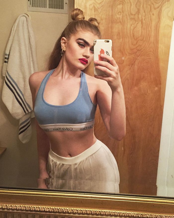 Model Refuses To Pluck Her Unibrow, Challenges Beauty Stereotypes Model Refuses To Pluck Her Unibrow, Challenges Beauty Stereotypes