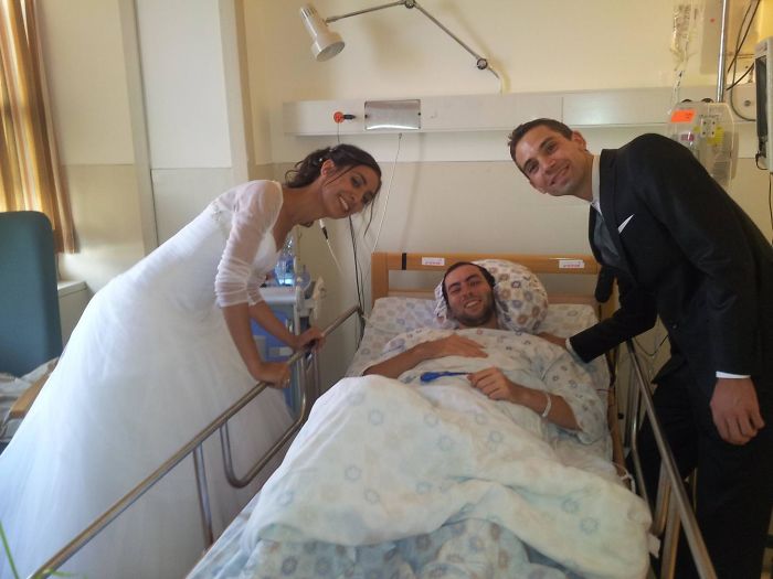 35 Of The Funniest “I Woke Up To This” Moments 35 Of The Funniest “I Woke Up To This” Moments