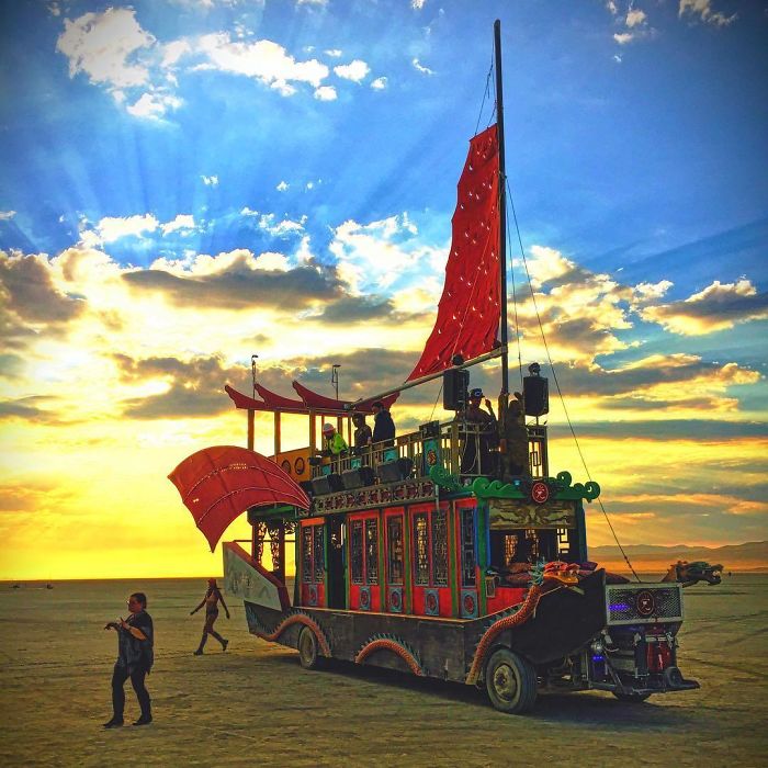 208 Epic Photos From Burning Man 2017 That Prove It’s The Craziest Festival In The World 208 Epic Photos From Burning Man 2017 That Prove It’s The Craziest Festival In The World