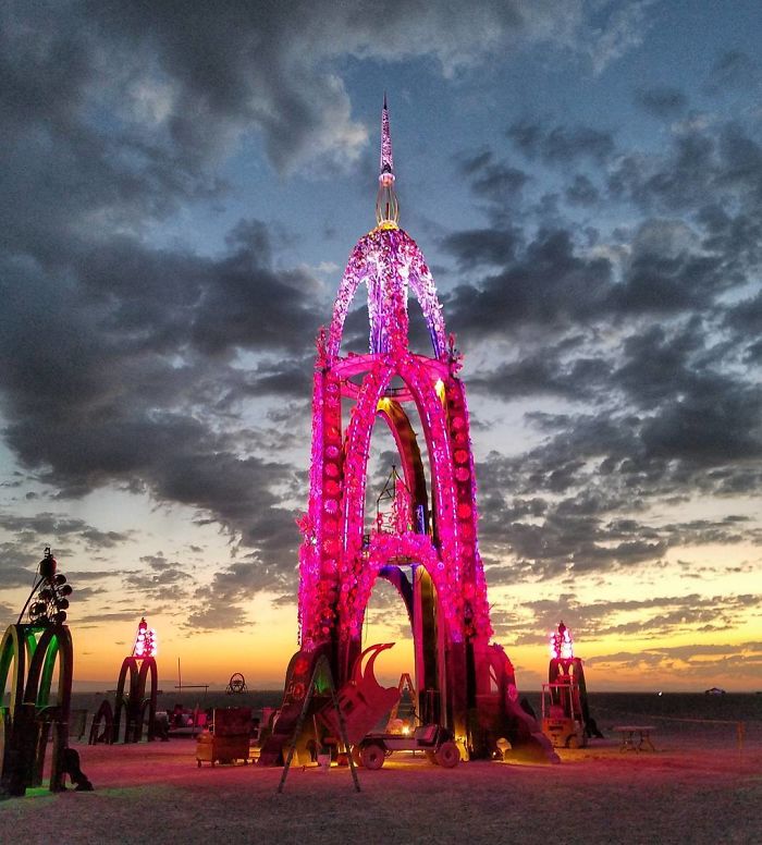 208 Epic Photos From Burning Man 2017 That Prove It’s The Craziest Festival In The World 208 Epic Photos From Burning Man 2017 That Prove It’s The Craziest Festival In The World