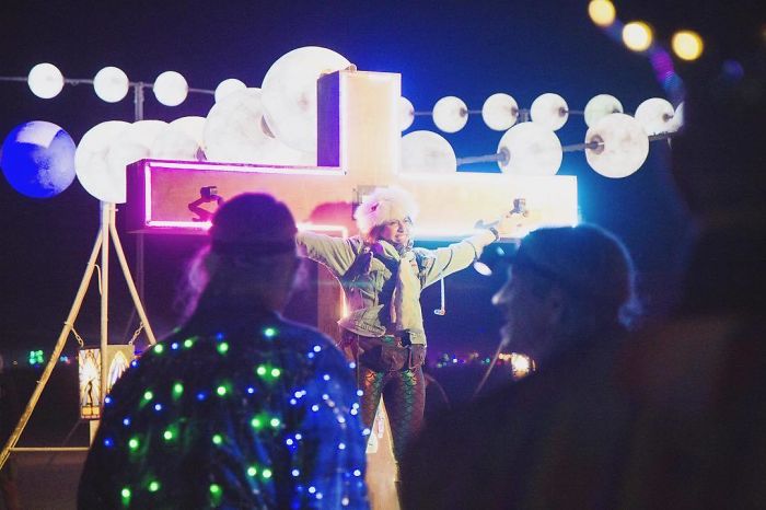 208 Epic Photos From Burning Man 2017 That Prove It’s The Craziest Festival In The World 208 Epic Photos From Burning Man 2017 That Prove It’s The Craziest Festival In The World
