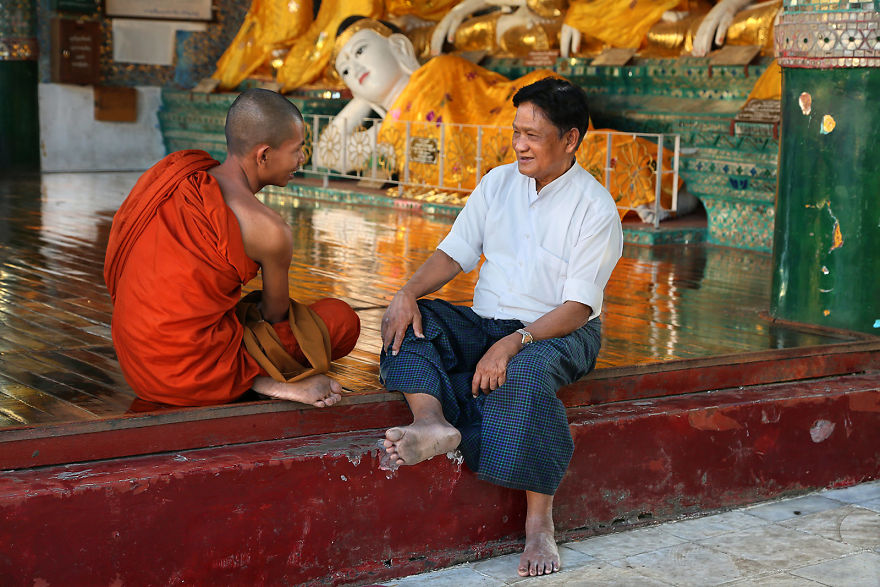 It Takes Two: I Document The Connection Of Two People During My 10 Years Of Travels