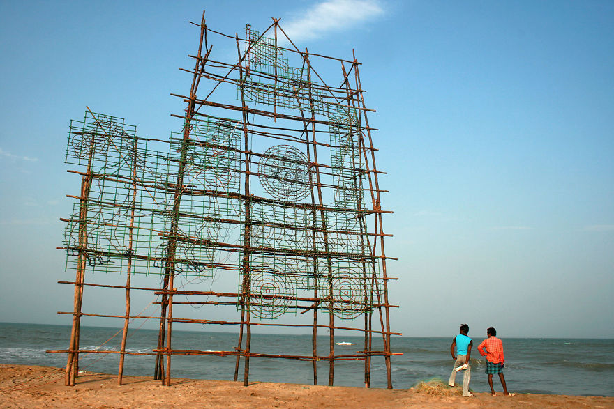 It Takes Two: I Document The Connection Of Two People During My 10 Years Of Travels