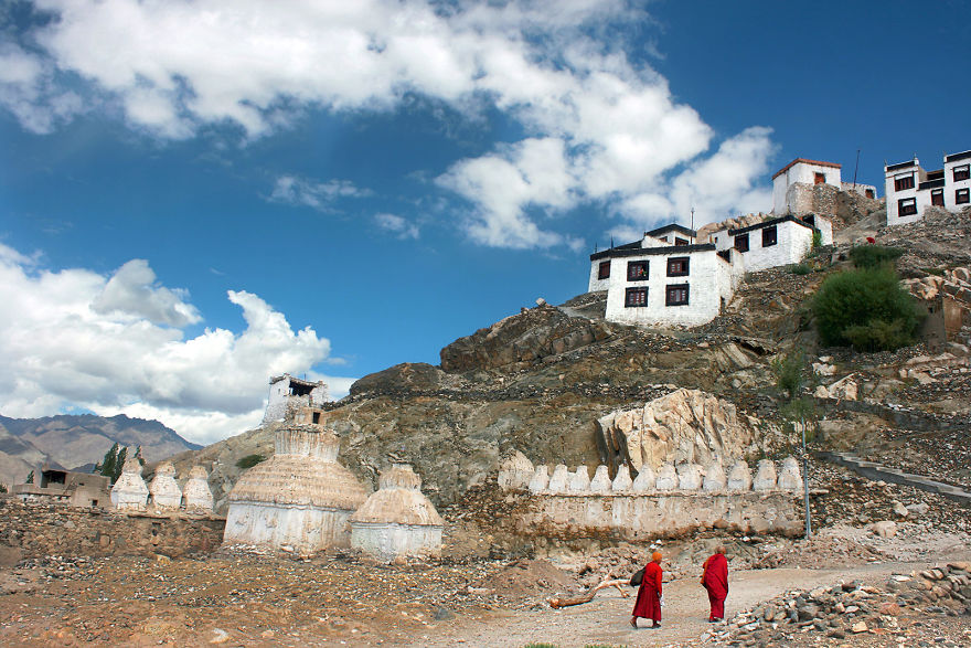 It Takes Two: I Document The Connection Of Two People During My 10 Years Of Travels