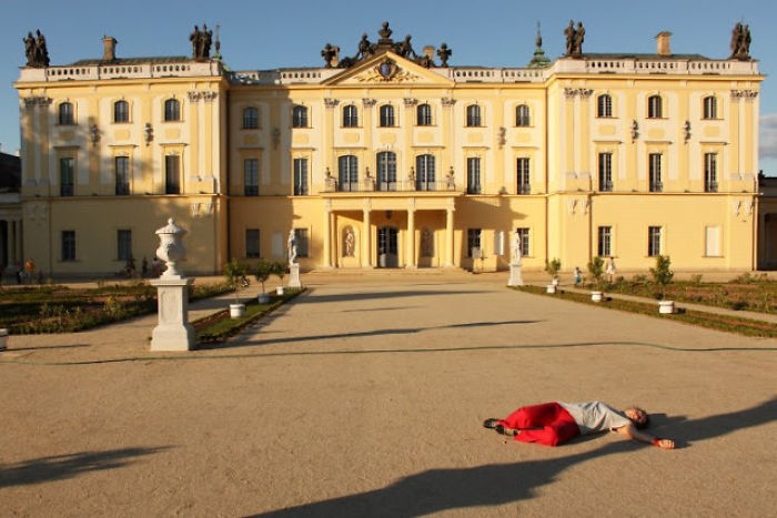 I Pretend To Be Dead In Public Places