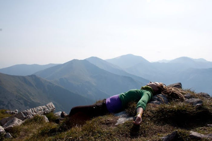 I Pretend To Be Dead In Public Places