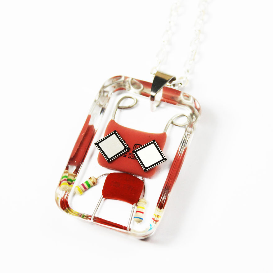 I Turned Electronic Components Into Tiny And Biggie Robots I Turned Electronic Components Into Tiny And Biggie Robots