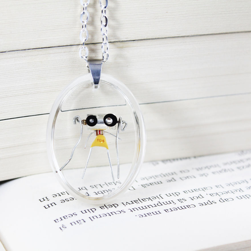 I Turned Electronic Components Into Tiny And Biggie Robots I Turned Electronic Components Into Tiny And Biggie Robots