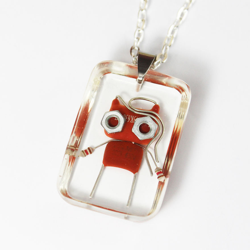 I Turned Electronic Components Into Tiny And Biggie Robots I Turned Electronic Components Into Tiny And Biggie Robots