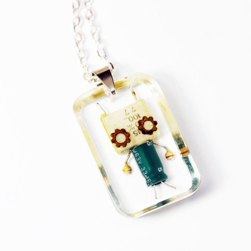 I Turned Electronic Components Into Tiny And Biggie Robots I Turned Electronic Components Into Tiny And Biggie Robots