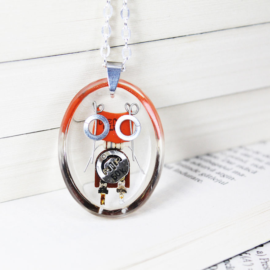 I Turned Electronic Components Into Tiny And Biggie Robots I Turned Electronic Components Into Tiny And Biggie Robots