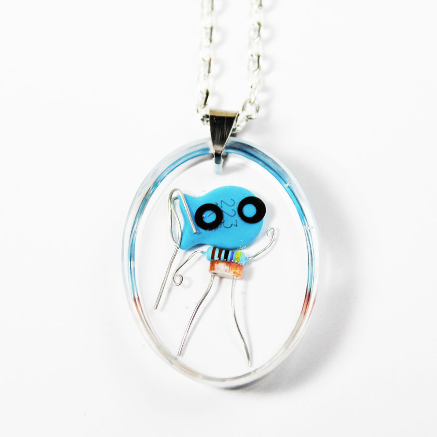 I Turned Electronic Components Into Tiny And Biggie Robots I Turned Electronic Components Into Tiny And Biggie Robots