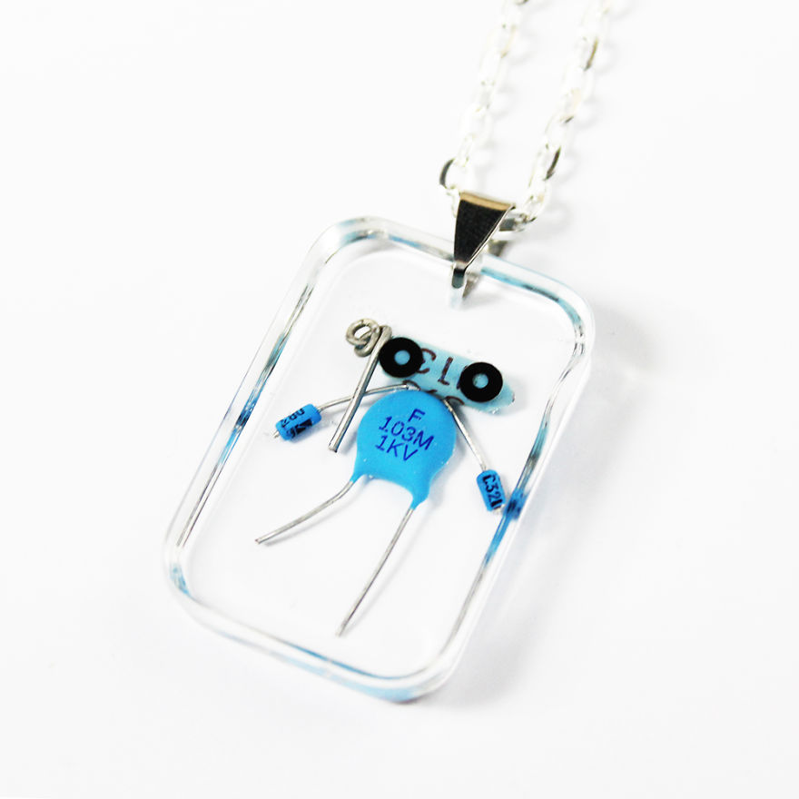 I Turned Electronic Components Into Tiny And Biggie Robots I Turned Electronic Components Into Tiny And Biggie Robots