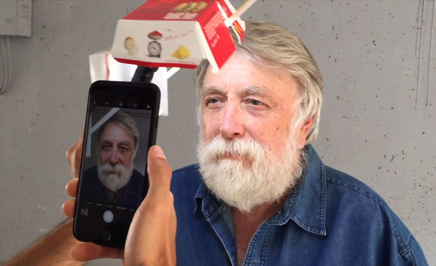 This Guy Used A McDonald’s Box And iPhone To Take These Portraits, And The Results Will Surprise You This Guy Used A McDonald’s Box And iPhone To Take These Portraits, And The Results Will Surprise You