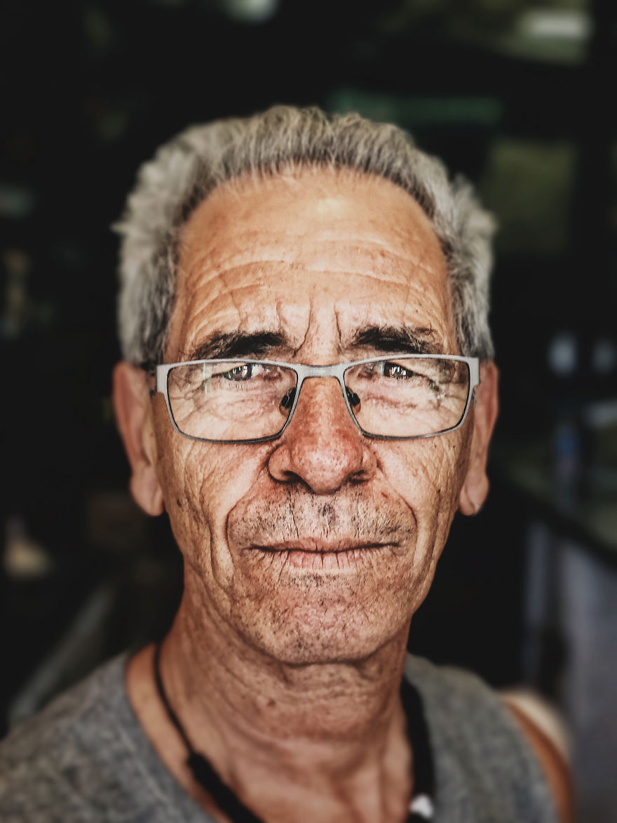 This Guy Used A McDonald’s Box And iPhone To Take These Portraits, And The Results Will Surprise You This Guy Used A McDonald’s Box And iPhone To Take These Portraits, And The Results Will Surprise You