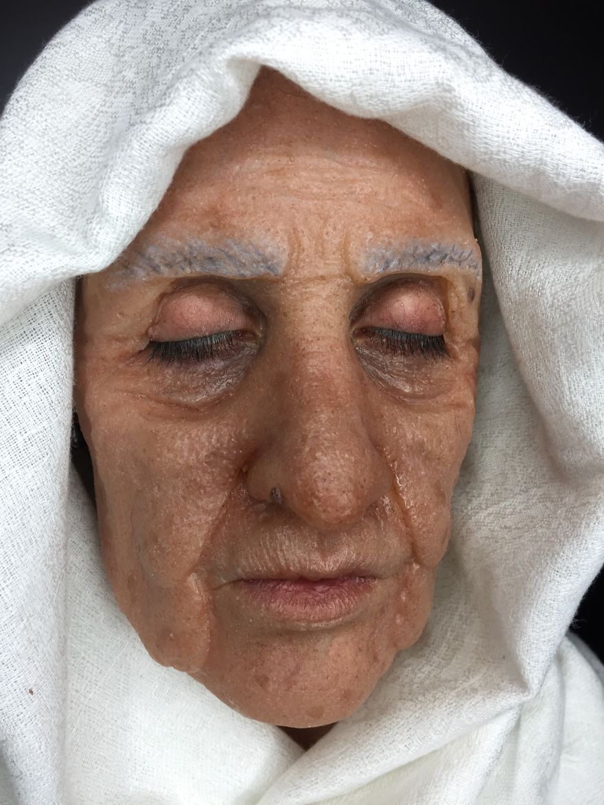 Makeup Student Creates Realistic Old Age Prosthetic Makeup Student Creates Realistic Old Age Prosthetic