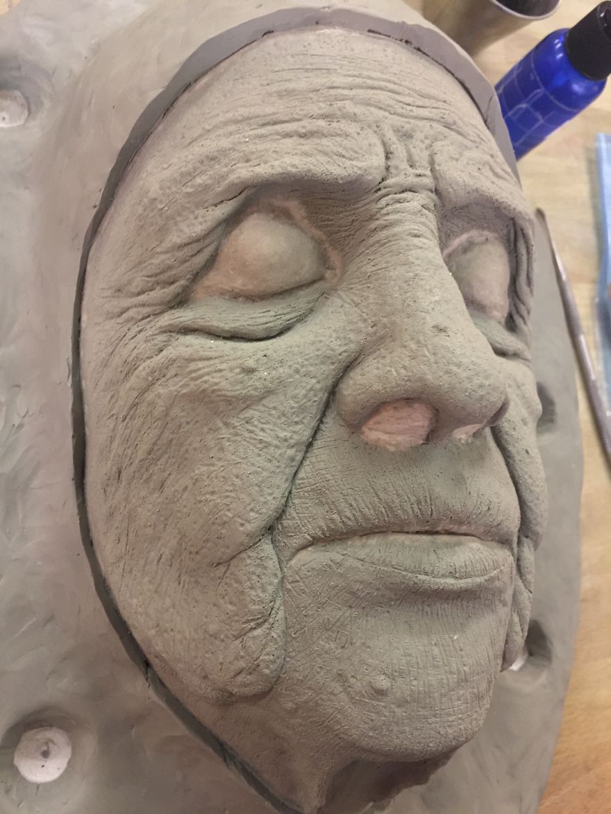 Makeup Student Creates Realistic Old Age Prosthetic Makeup Student Creates Realistic Old Age Prosthetic