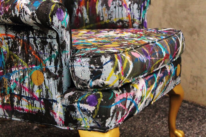 I Threw Buckets Of Paint On An Old Chair. Here’s What Happened I Threw Buckets Of Paint On An Old Chair. Here’s What Happened