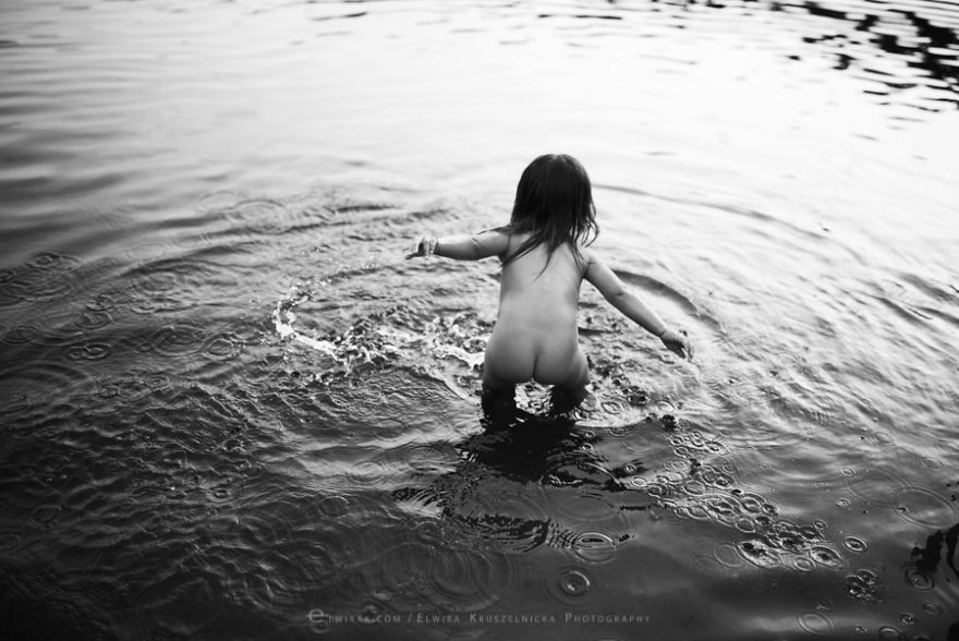 I Photograph Children Enjoying Careless Summers Spent Without Technology