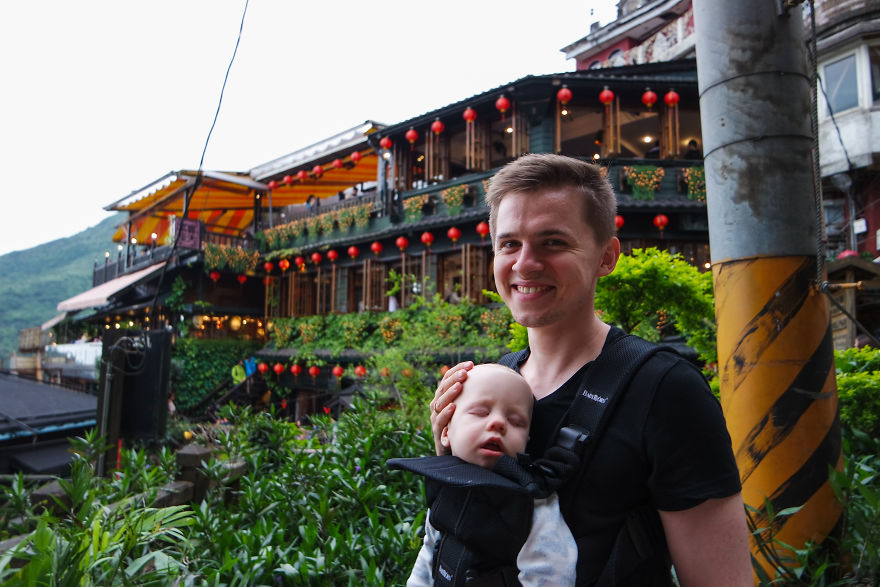 We Moved To The Philippines With 4-Months-Old Twins For Half A Year And Travelled Around Asia We Moved To The Philippines With 4-Months-Old Twins For Half A Year And Travelled Around Asia