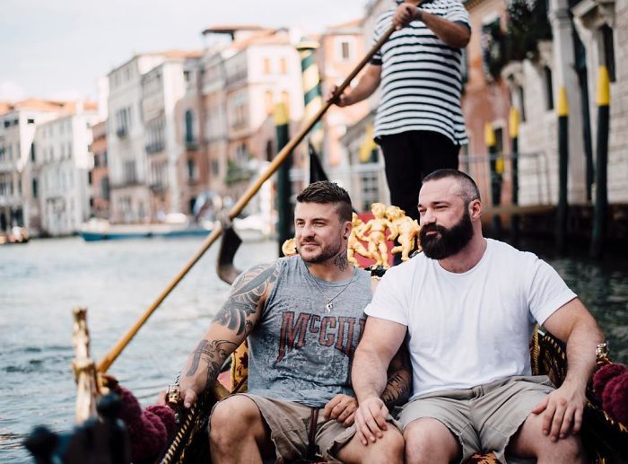 Former Olympic Diver Gets Surprise Proposal In Venice, And Their Photos Set The Internet On Fire Former Olympic Diver Gets Surprise Proposal In Venice, And Their Photos Set The Internet On Fire