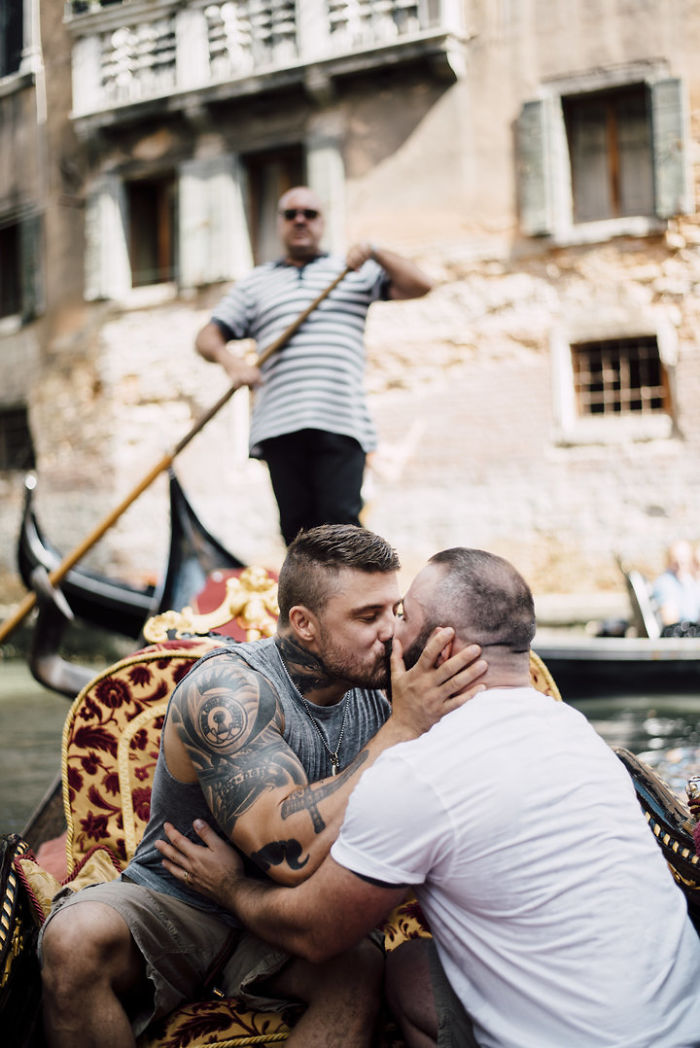 Former Olympic Diver Gets Surprise Proposal In Venice, And Their Photos Set The Internet On Fire Former Olympic Diver Gets Surprise Proposal In Venice, And Their Photos Set The Internet On Fire