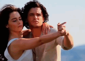 This Photoshoot Of Emilia Clarke And Kit Harington Kissing Is Going Viral, And We All Know What That Means This Photoshoot Of Emilia Clarke And Kit Harington Kissing Is Going Viral, And We All Know What That Means