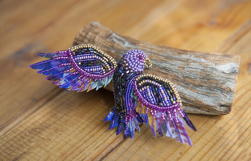 Fabulous Sparkling Brooches That Lend You Wings Fabulous Sparkling Brooches That Lend You Wings