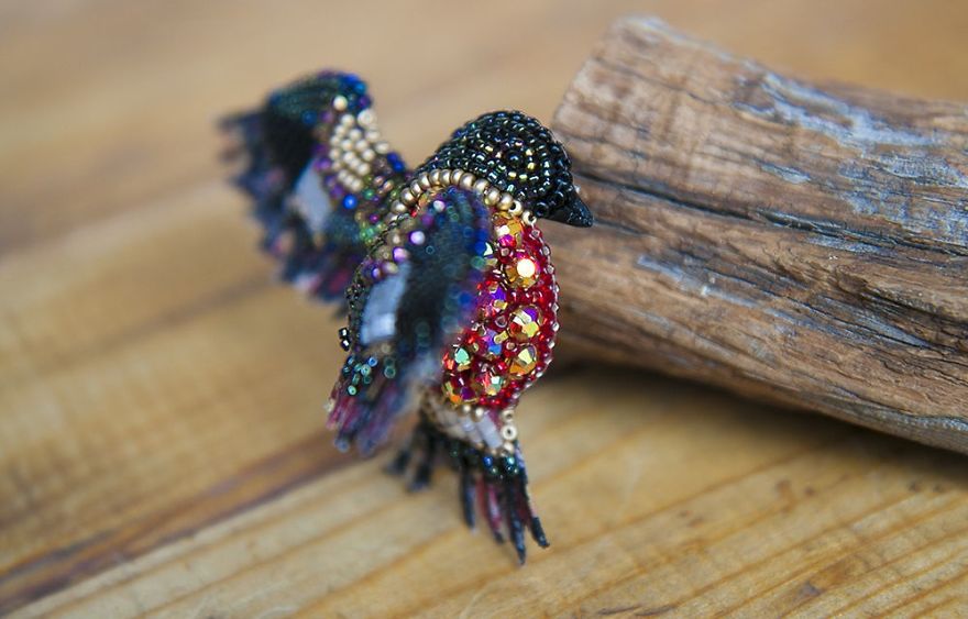 Fabulous Sparkling Brooches That Lend You Wings Fabulous Sparkling Brooches That Lend You Wings