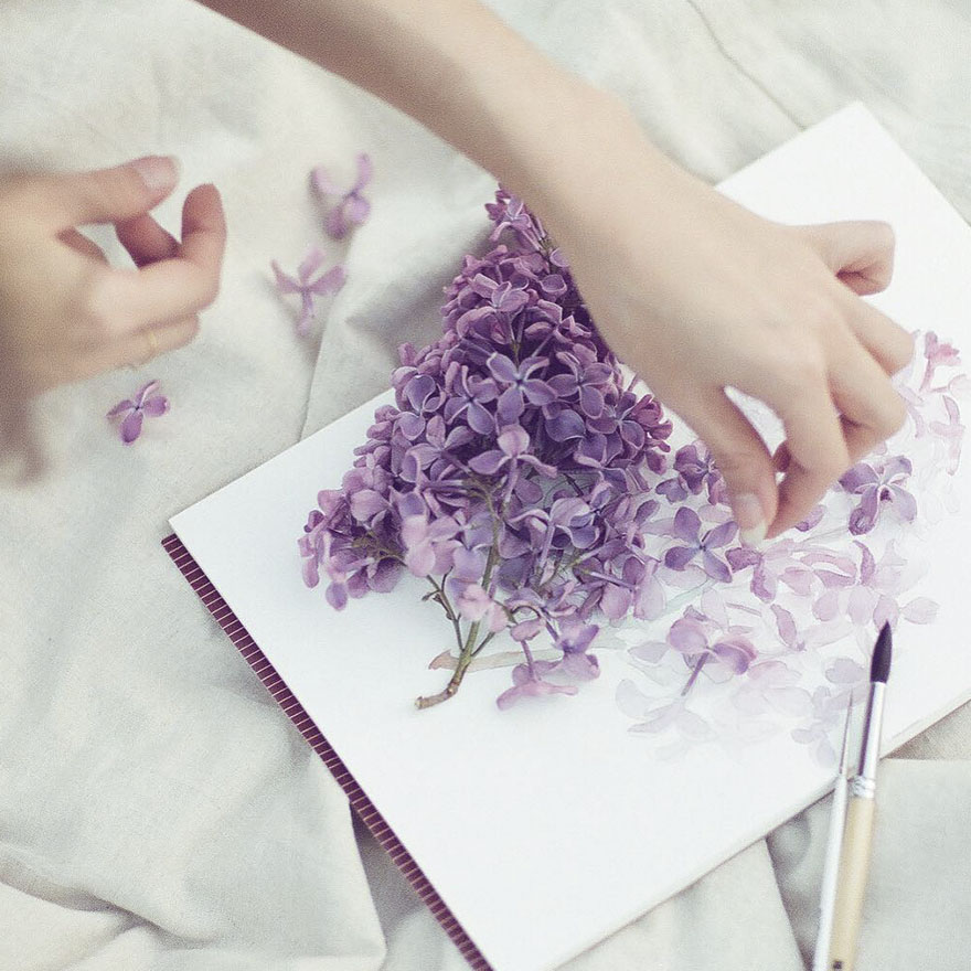 Russian Artist Reveals Her Mysterious Sketchbook To The World, And It’s Full Of Visual Secrets Russian Artist Reveals Her Mysterious Sketchbook To The World, And It’s Full Of Visual Secrets