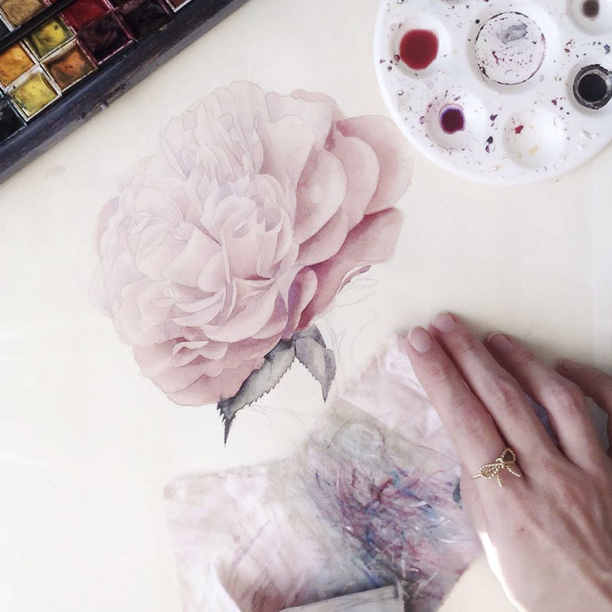 Russian Artist Reveals Her Mysterious Sketchbook To The World, And It’s Full Of Visual Secrets Russian Artist Reveals Her Mysterious Sketchbook To The World, And It’s Full Of Visual Secrets