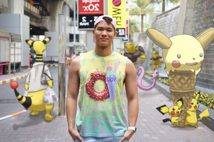 I Travel In A World Full Of Pokémon