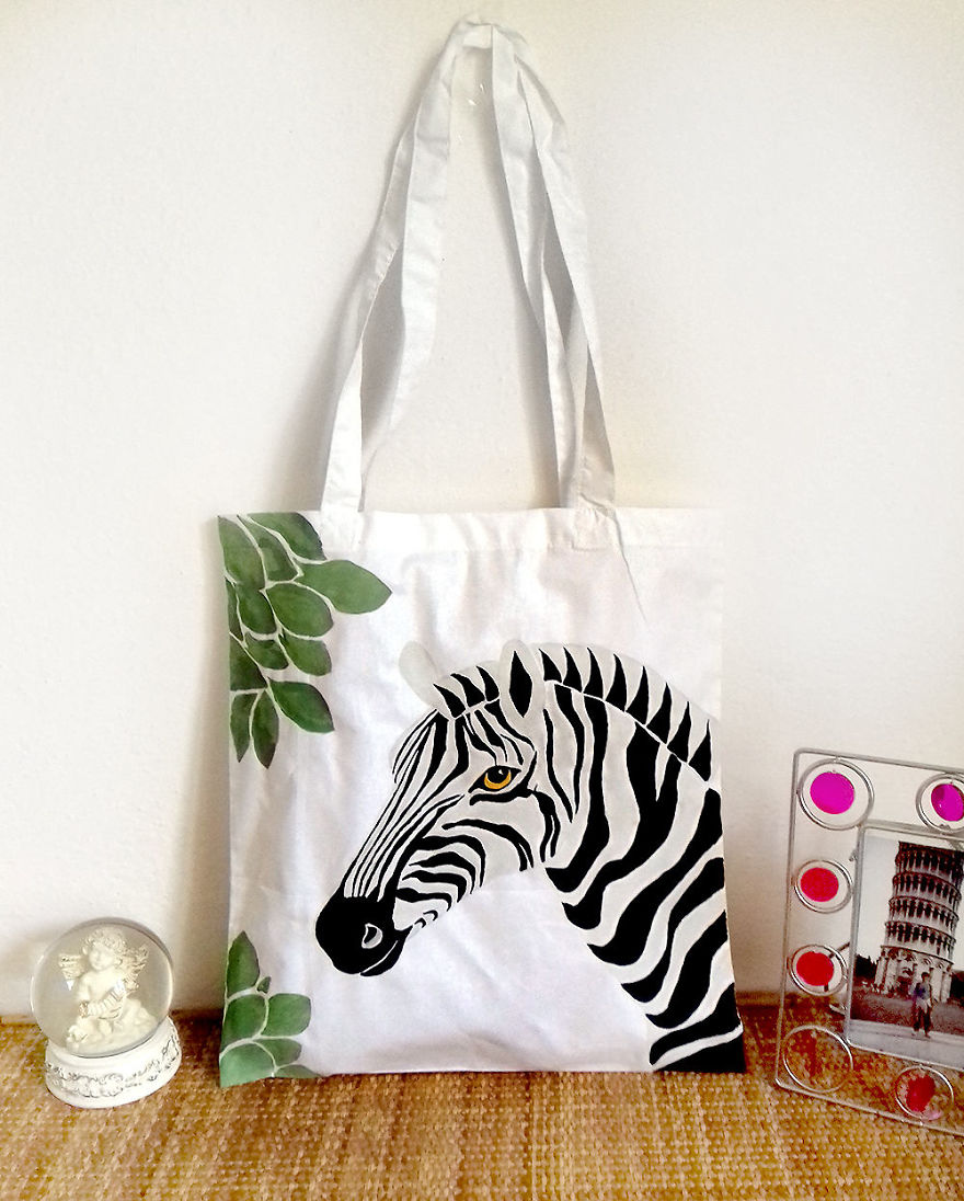 I Paint Animals On Tote Bags Because I Love It! I Paint Animals On Tote Bags Because I Love It!