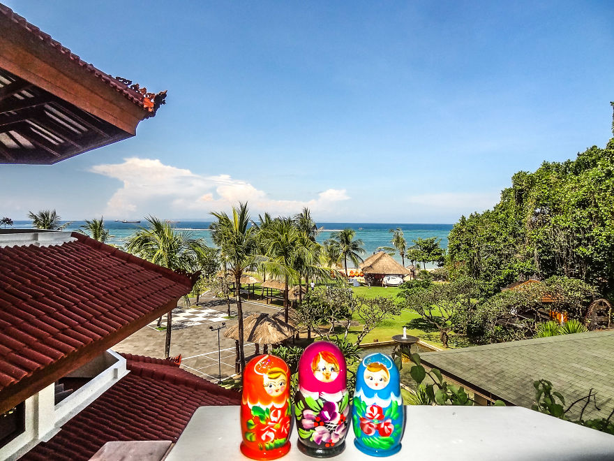 World&#8217;s First Dolls To Travel Around The Globe!