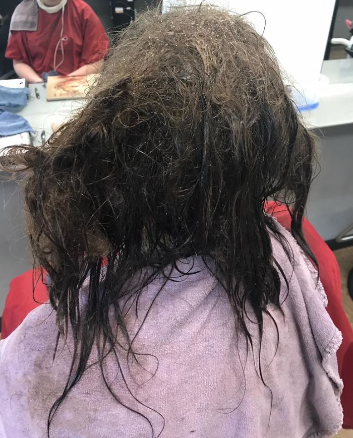Hairdresser Refuses To Shave Depressed Teen’s Hair, Spends 13 Hours Fixing It Hairdresser Refuses To Shave Depressed Teen’s Hair, Spends 13 Hours Fixing It