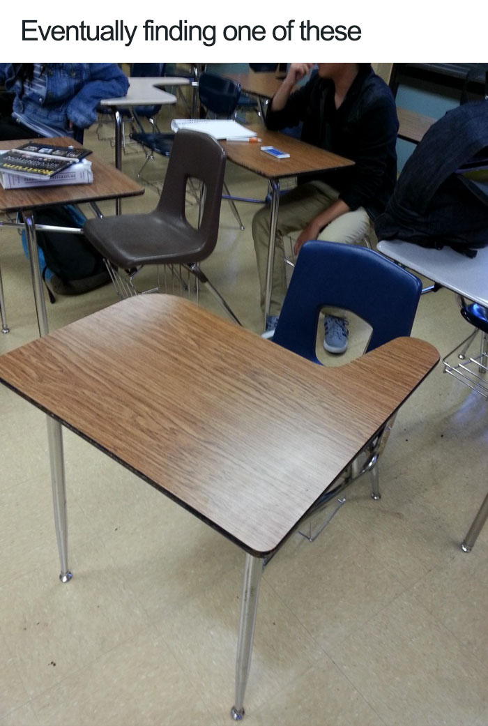 40 Pics That Reveal The Horrors Of Being Left-Handed 40 Pics That Reveal The Horrors Of Being Left-Handed