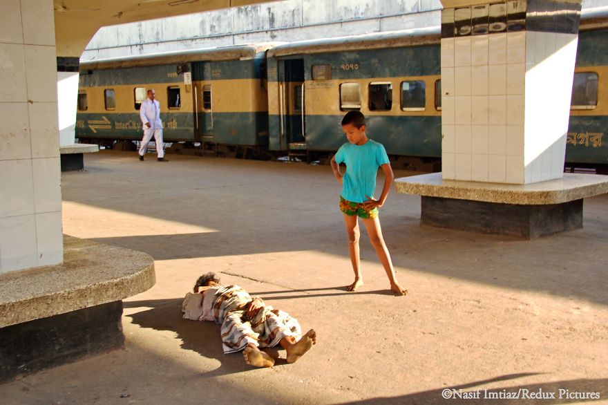 Nobody Cares: I Documented The Life In Kamalapur Railway Station, Dhaka Nobody Cares: I Documented The Life In Kamalapur Railway Station, Dhaka