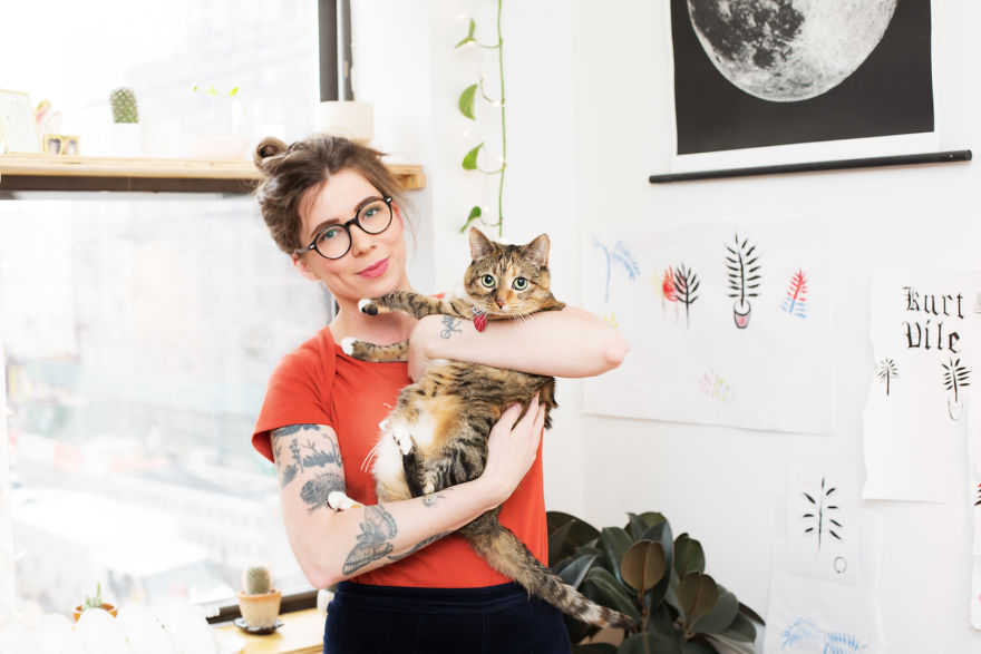 I’ve Photographed More Than 13 Girls And Their Cats To Prove That Cat Ladies Are Awesome I’ve Photographed More Than 13 Girls And Their Cats To Prove That Cat Ladies Are Awesome