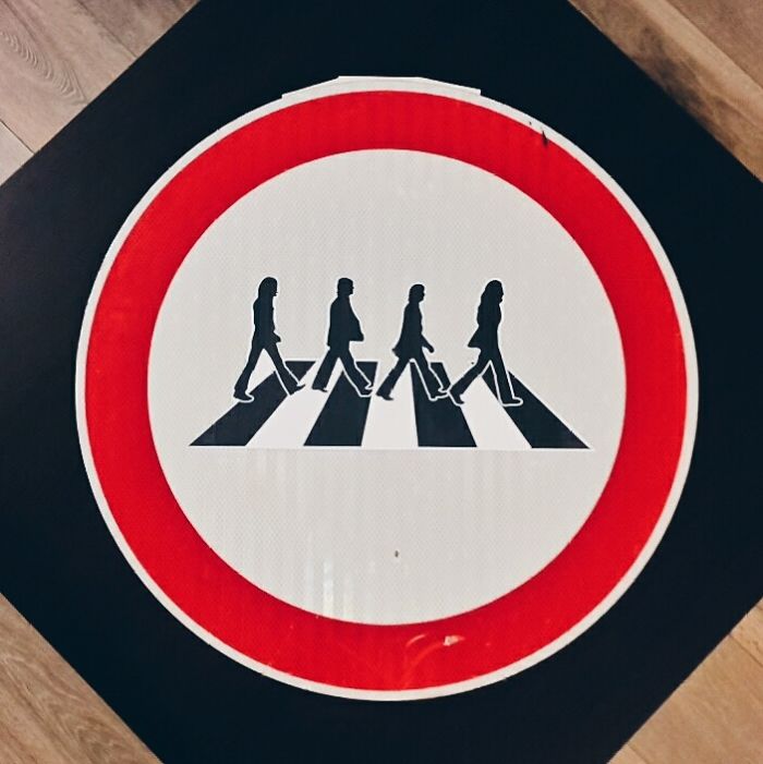 I Raise The Spirits Of Passersby By “Upgrading” Traffic Signs In Sofia, Bulgaria I Raise The Spirits Of Passersby By “Upgrading” Traffic Signs In Sofia, Bulgaria