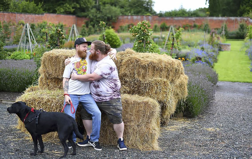 The Bride Was Busy During A Pre-Wedding Shoot, So The Groomsman Stepped In And The Result Is Hilarious