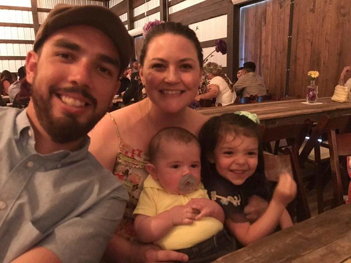 This Baby Has To Wear A Helmet So The Whole Family Decides To Step In This Baby Has To Wear A Helmet So The Whole Family Decides To Step In