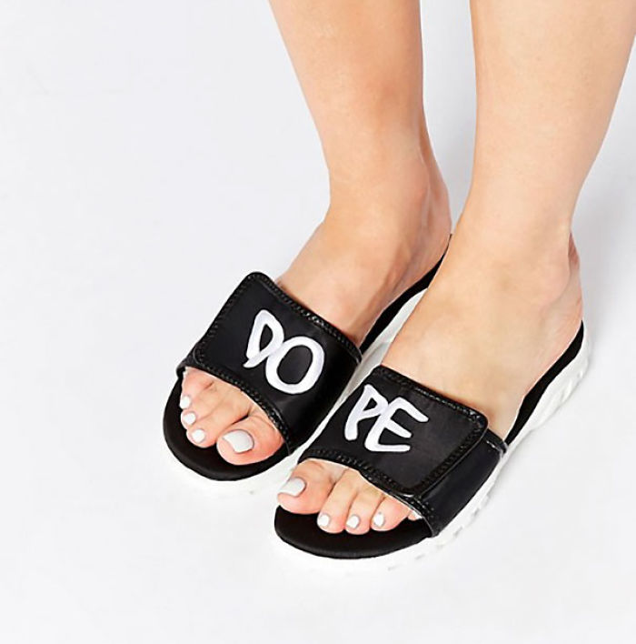 155 Epic Clothing Disasters