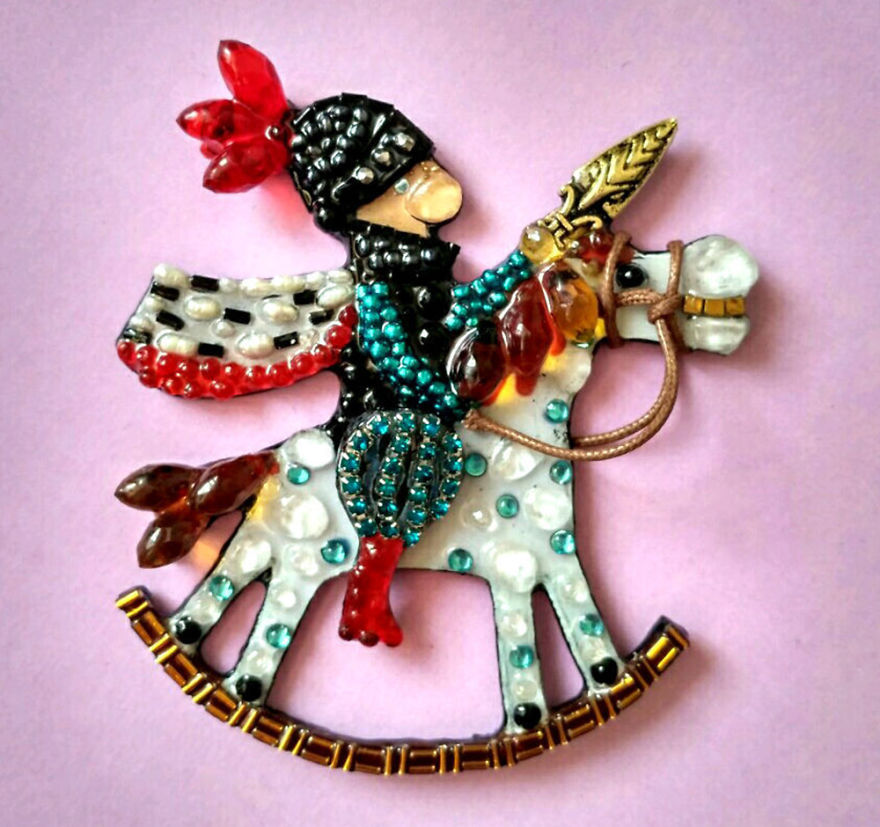 The Sunshine Of A Talent: Textured Brooches By Ekaterina Panfilova The Sunshine Of A Talent: Textured Brooches By Ekaterina Panfilova