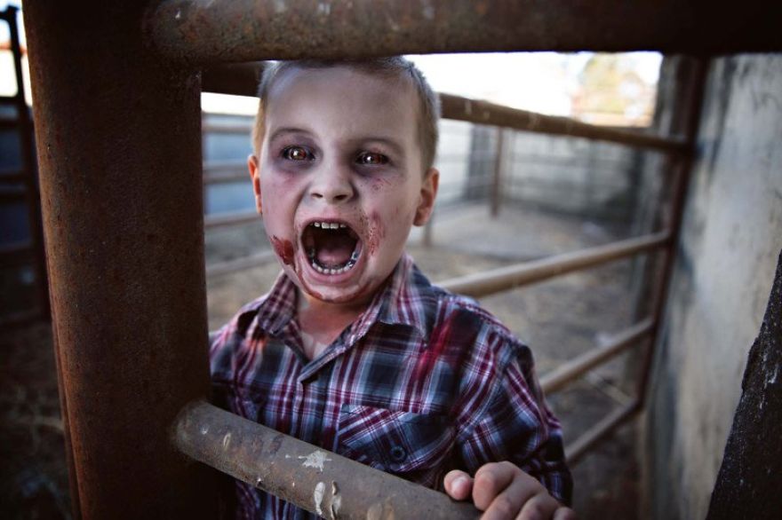 Photographer Makes Images Of Zombie Children And The Result Is To Give Chills Photographer Makes Images Of Zombie Children And The Result Is To Give Chills